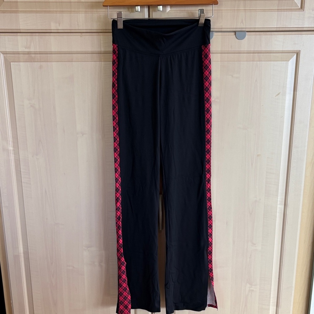 Sporty Black Flared Leggings/Pants with Plaid Side Strip